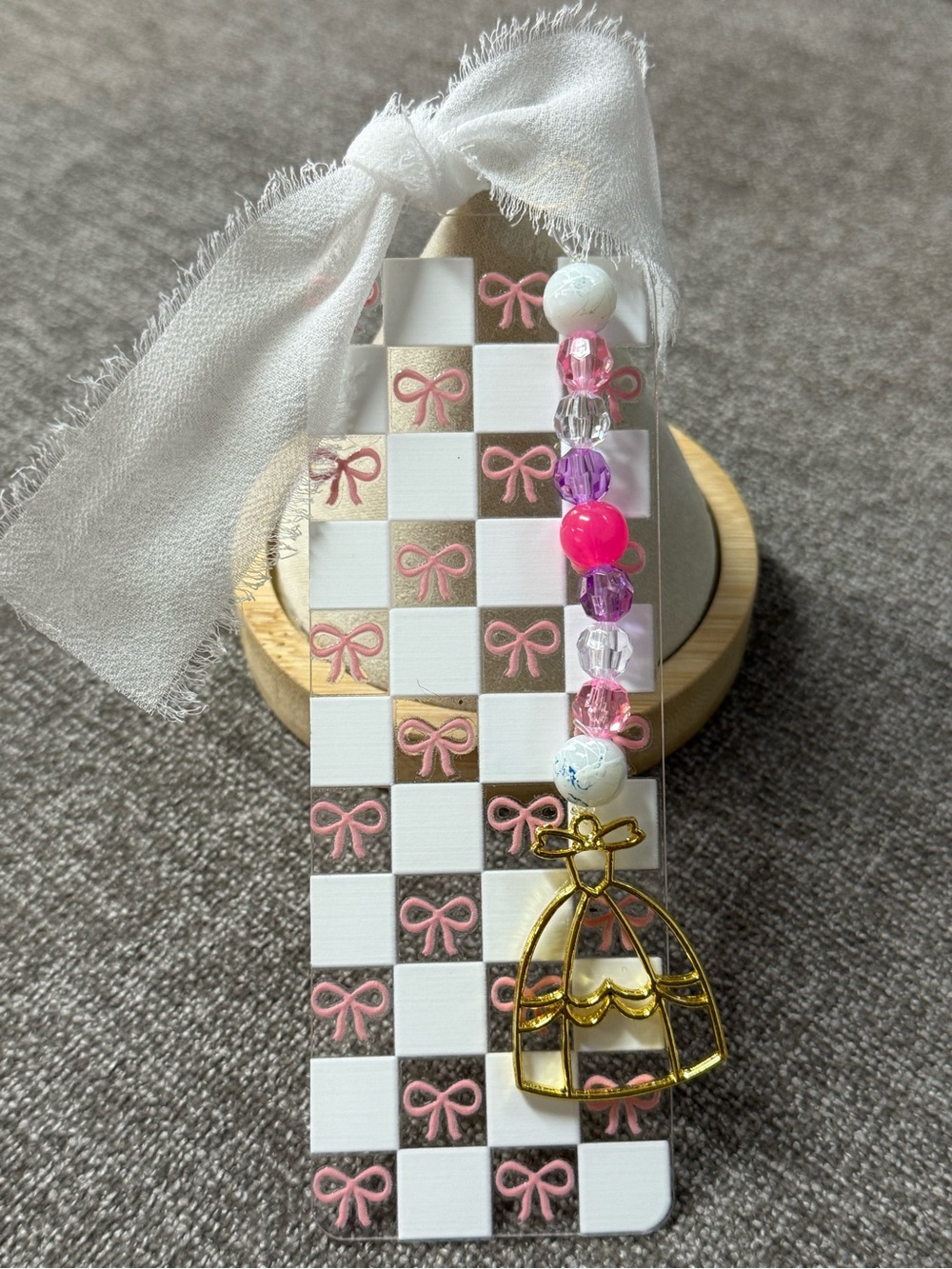 Acrylic bookmark “Pink bows” design, with beads and Princess Dress Charm. NWOT